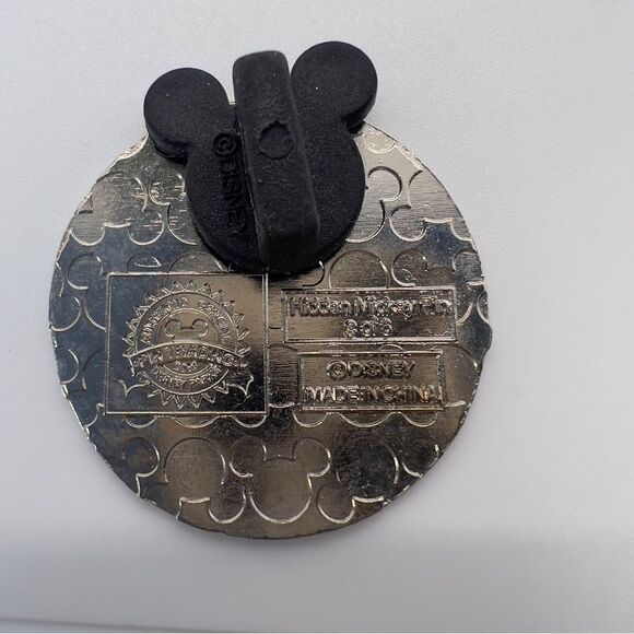 Disney Pin Rock Climbing pin from the 2013 Disneyland Resort series - Picture 2 of 5